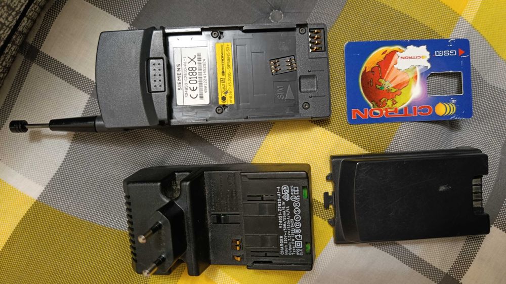 Колекционерски GSM SIEMENS S3+