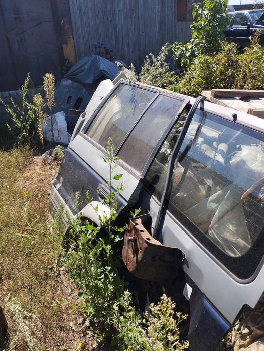 Продам машину цена договорная