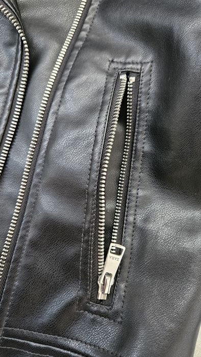 Zara geaca imitatie piele 9-10 ani