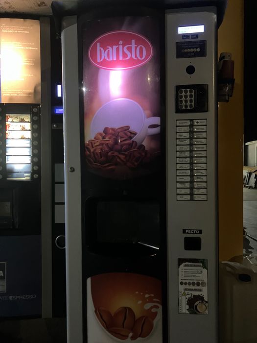 Вендинг машини за кафе и безалкохолно