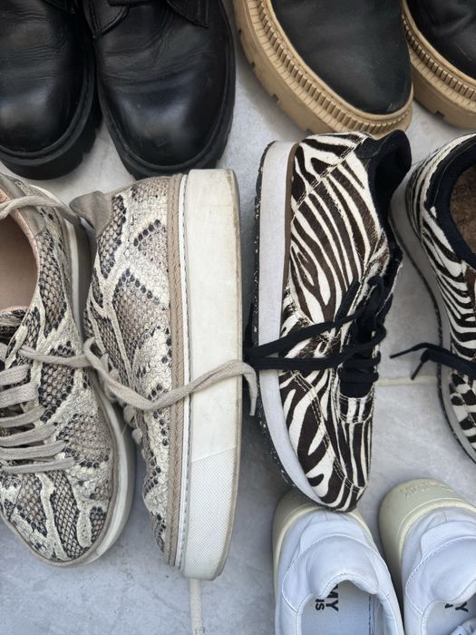 Боти, сникърси Tommy, Zara, UGG, Woden, NB животински принт