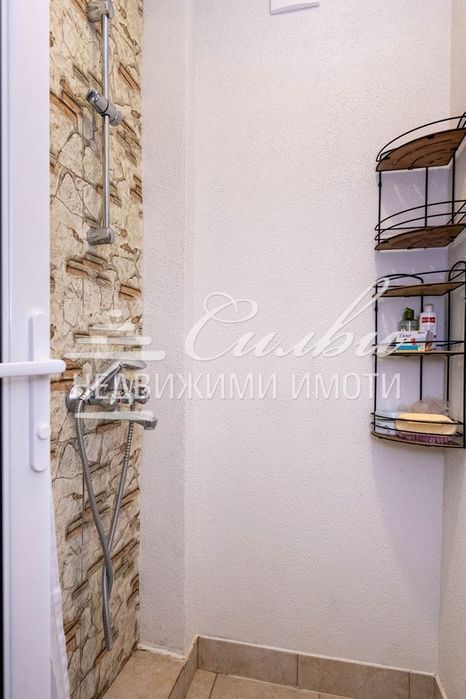 Продава се Етаж от къща в Шумен, Център - 153 кв.м за 1000 €/кв.м - Снимка #11