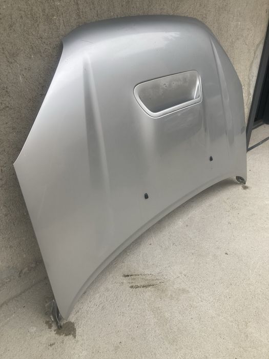 Преден капак за тойота рав4/Toyota rav4 2.0D4D 00-05г