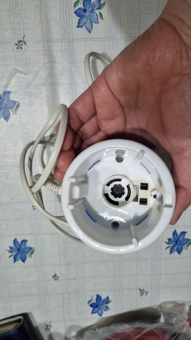 Зеркало для автомобиля новое, фумигатор и грелка корейская практически