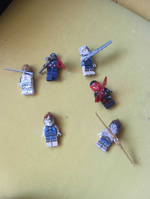 Шестьминифигурак