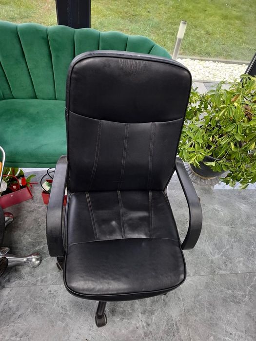 Vând scaun de birou