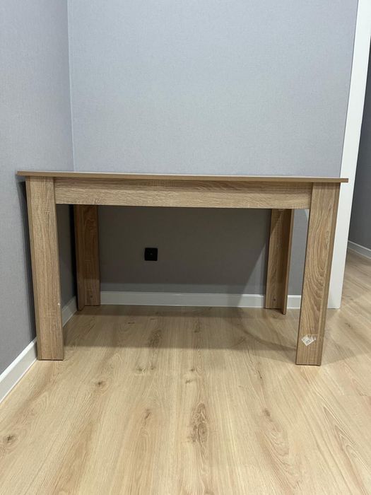 продам стол обеденный