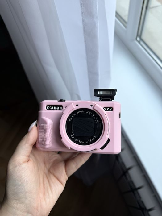 Продаю Canon G7X Mark II