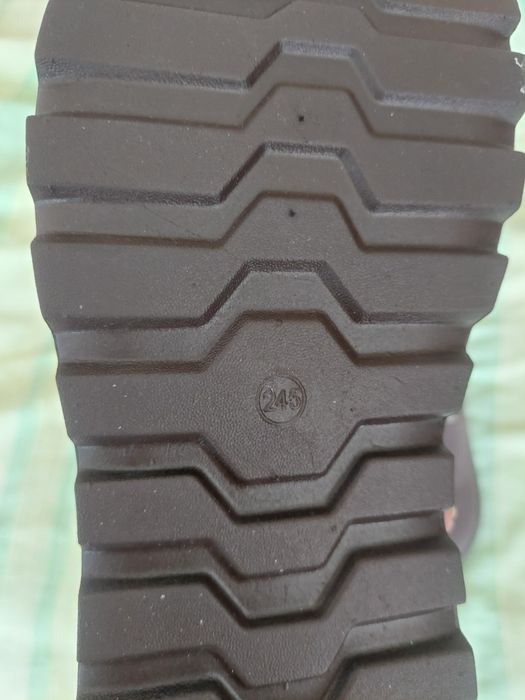 Лятно сабо от набук