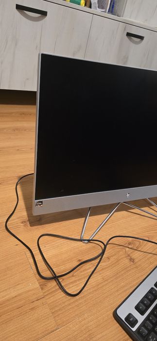 Vând Calculator all in one cu ecranul spart