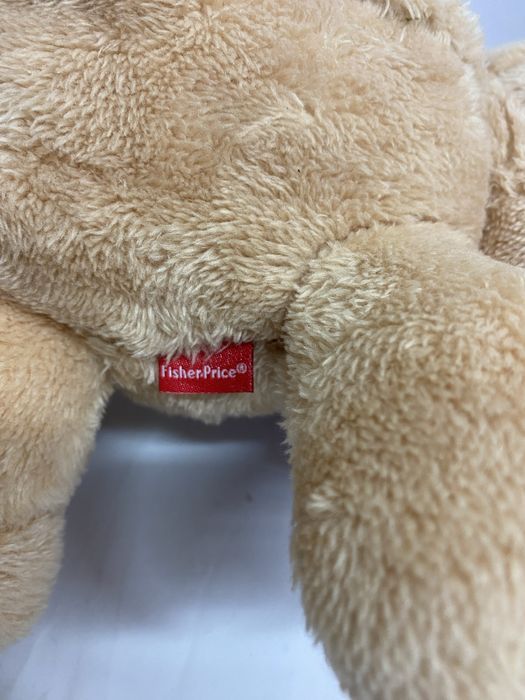 FISHER PRICE jucărie interactivă cu sunete si lumină cătelușă din pluș