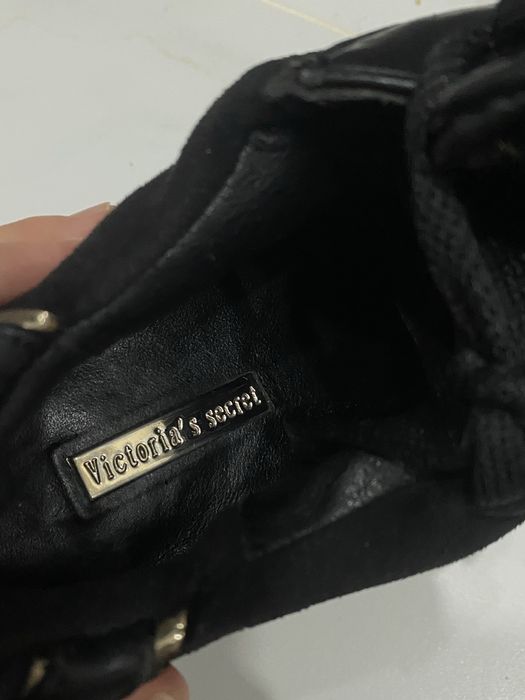 кроссовки Victoria's Secret