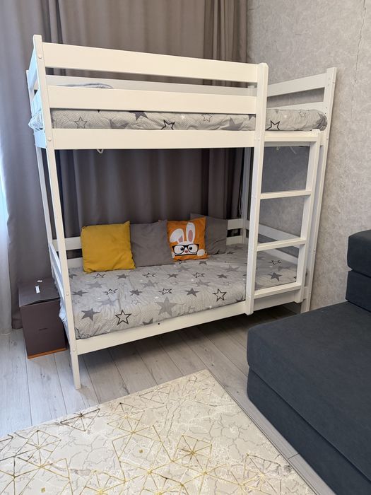 Продам двухьярусную кровать