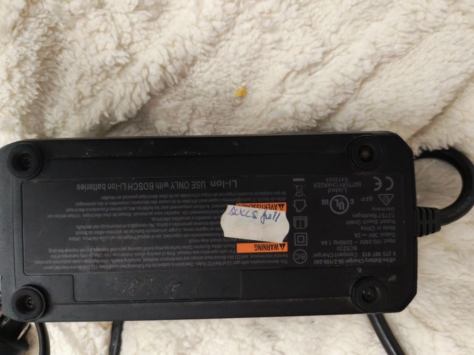 Baterie Bosch 625 +încarcător bicicleta electrica