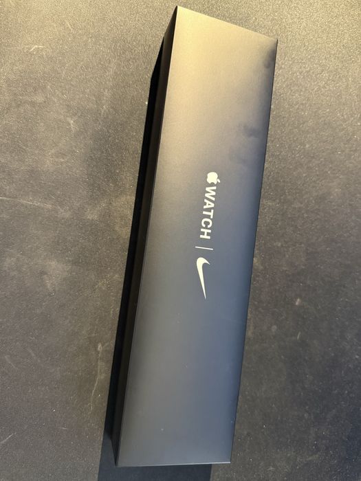 Apple Watch SE 1 2020 44mm + GPS Nike edition