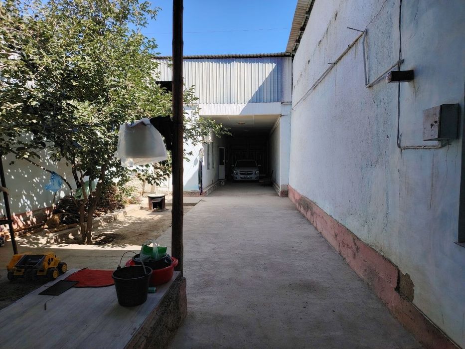 Hovli sotiladi argunda