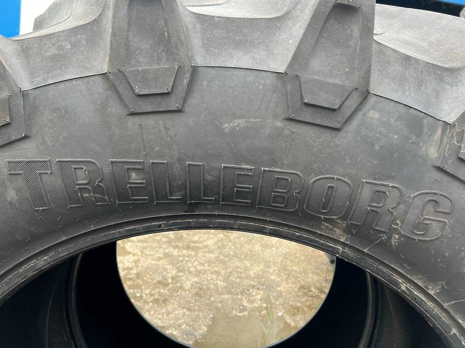 Cauciucuri noi radiale 600/65R38 pentru tractor spate marca TRELLEBORG