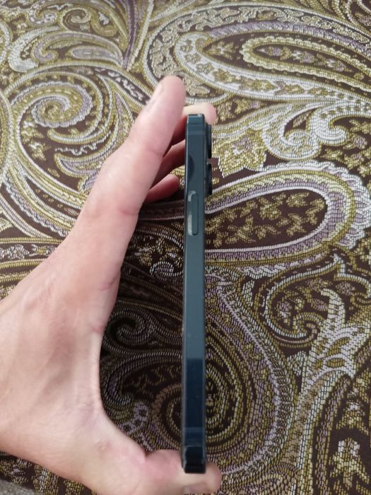 Продам айфон 13 128 гб