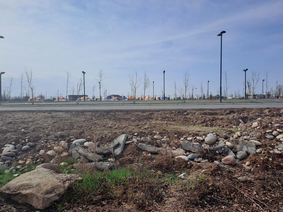 Парк новой Узбекистан! Про-ся 6-соток земельный участок