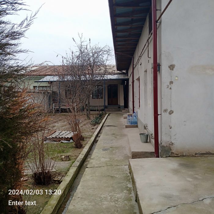 Nazarbek tarnov sentrda uy