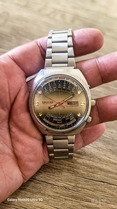 Orient seiko soatlar sotiladi.