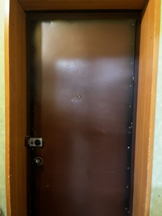 Продам дверь входную