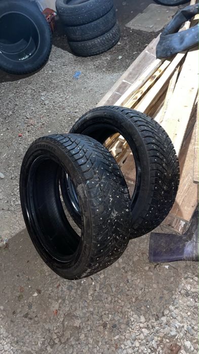 Продам резину 215/55/18.
