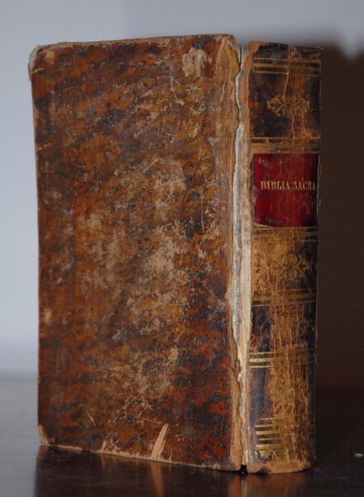 Рядко издание на Библията на латински език от 1691г