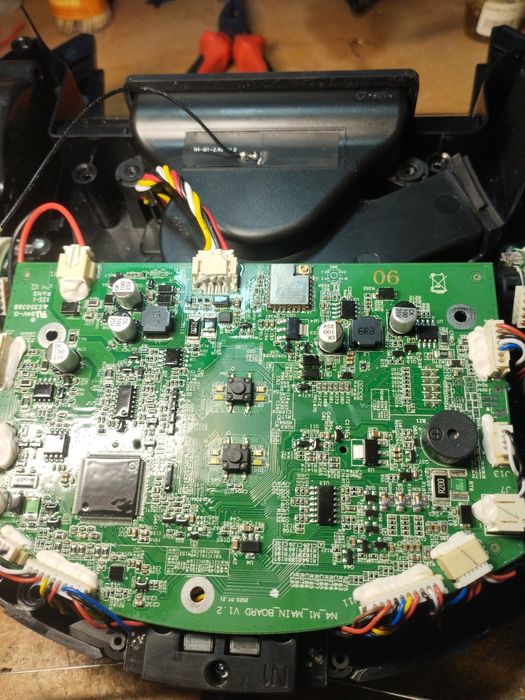 Ремонт робот пылесосы. Робота техника