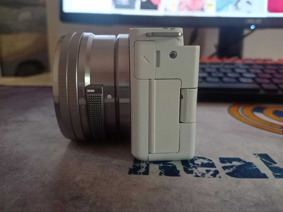SONY ZV-E10 — профессионал контент учун топ камера