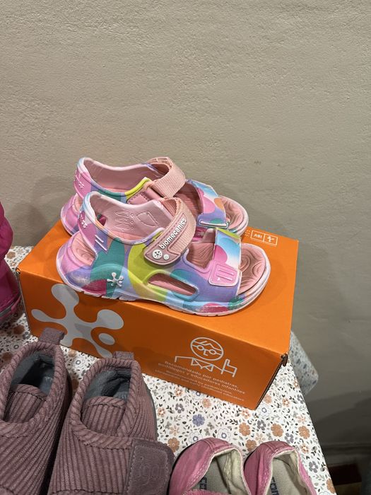 Обувки за момиче