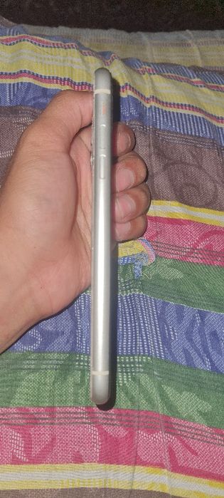 Продам iPhone 11 на запчасть
