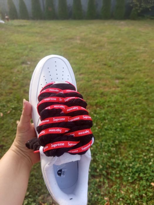 Nike Air Force 1 Low x Supreme White – Mărimea 42 (Noi, în cutie)
