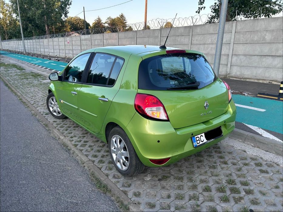 RENAULT Clio 2010 — imagine 4