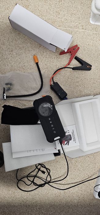 Starter Auto Portabil Cu Compresor 6000M ah Carmax -accept si schimb