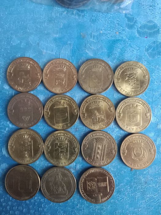 продам тематические коллекции монет