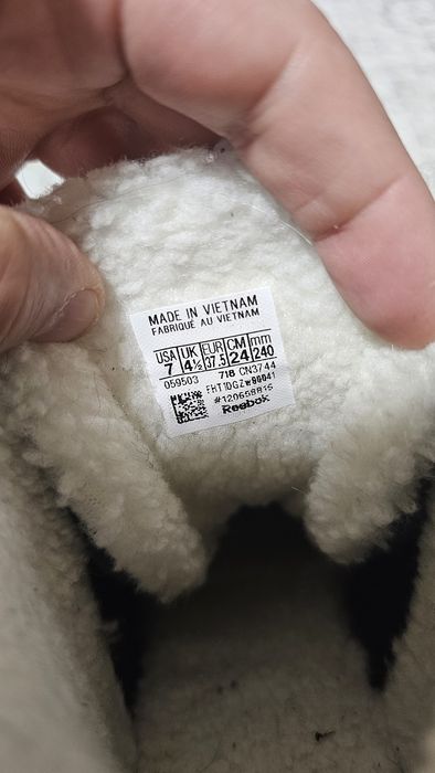 Нови Reebok Classic Leather Mid Winterized 37.5