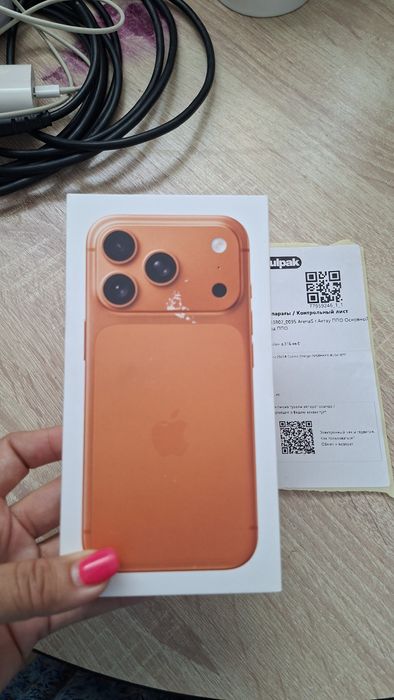 Apple 17 про продам