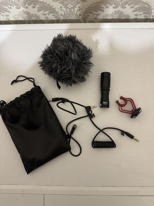 Продам микрофон петличку boya by-mm1