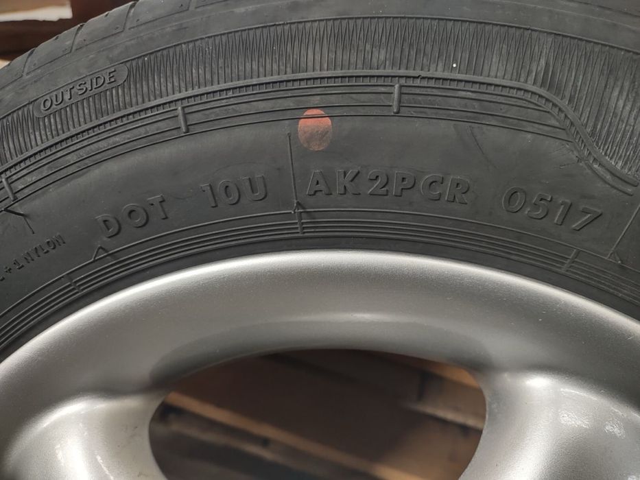 Гуми с джанти 175/7014