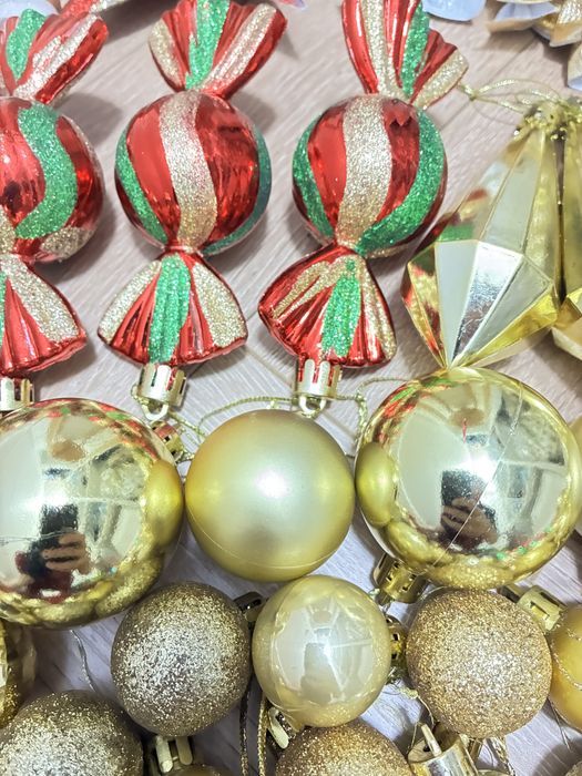 Новогодние игрушки продам