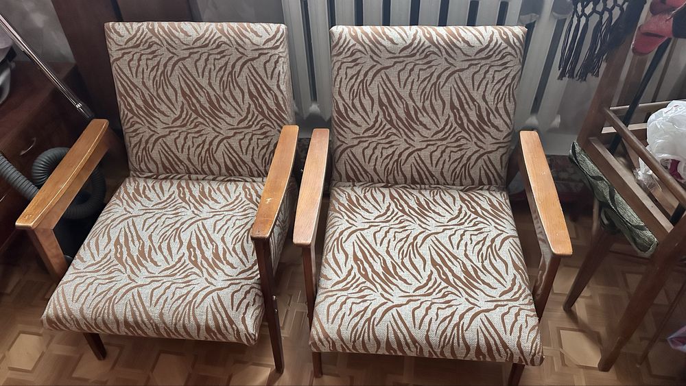 Кресла из массива дерева