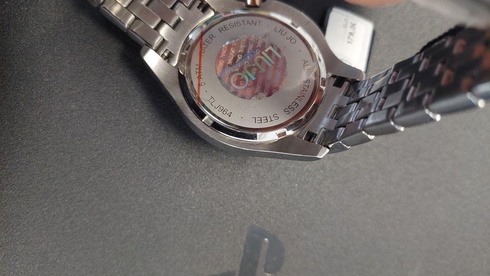 Часовник LiUJO Чисто Нов