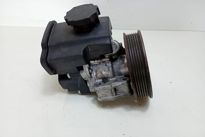 Pompa servodirectie  A0034667201 Mercedes-Benz Sprinter a 2-a generat
