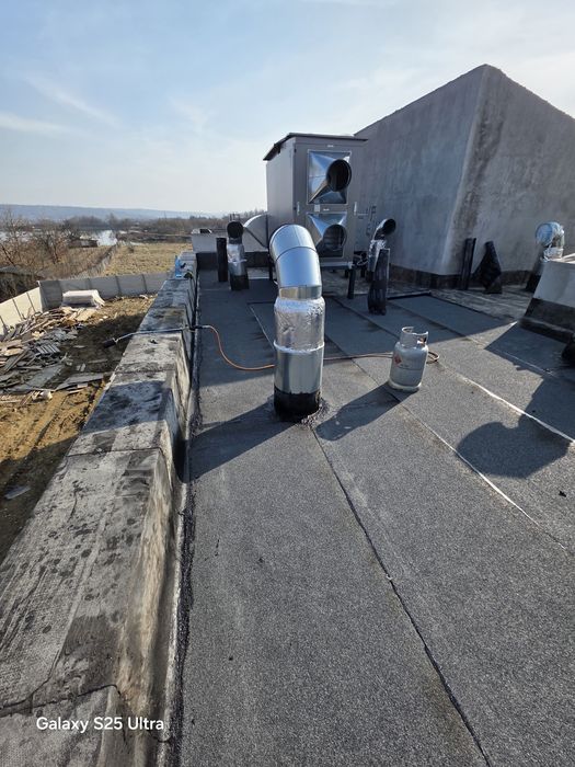 Hidroizolații / izolații  / terase  / balcoane / reparații acoperișuri