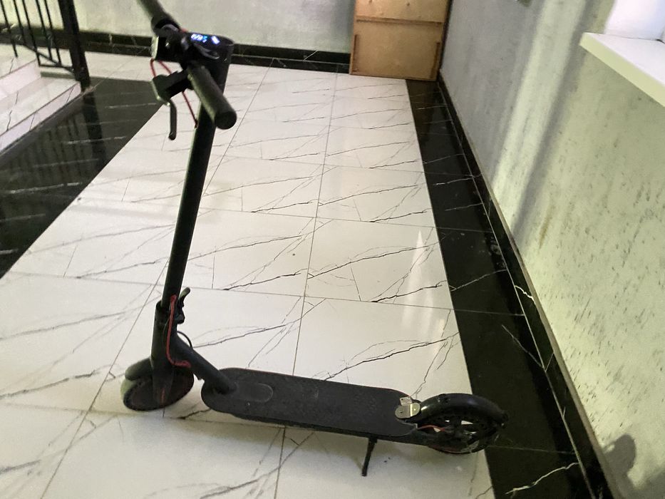 Электро самокат xiomi M365 PRO