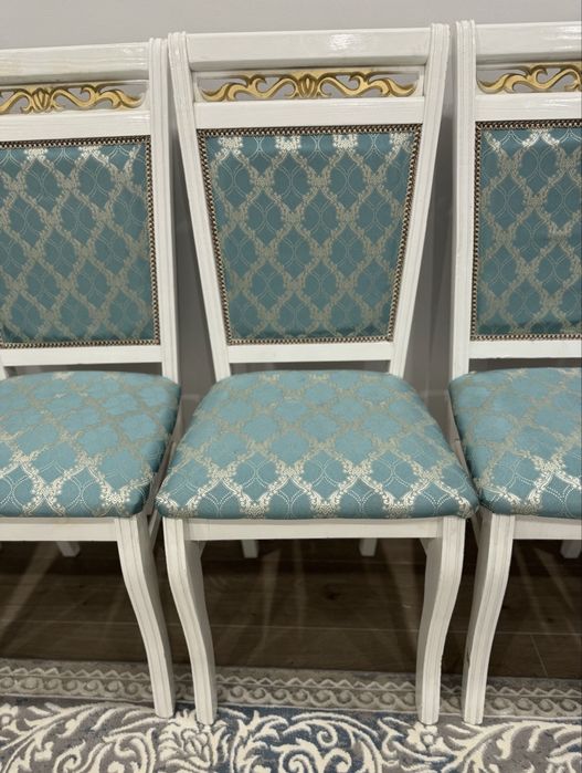 Стулья из дерева