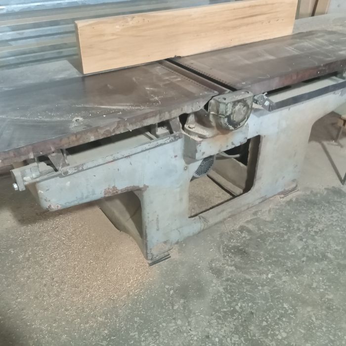 Продаю или в аренду столярный цех (оборудование и материал)