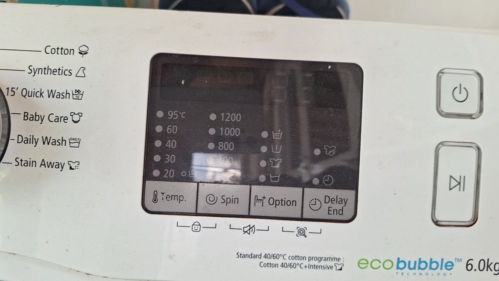Vând masina se spalat Samsung