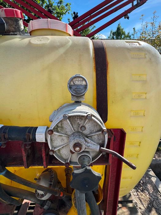Pompa de erbicidat hardi 600 l